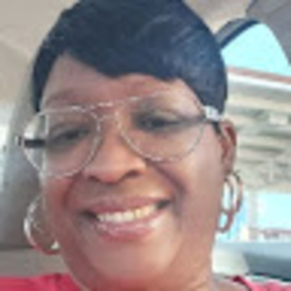 Meet your Posher, Lisa - Picture 1 of 1